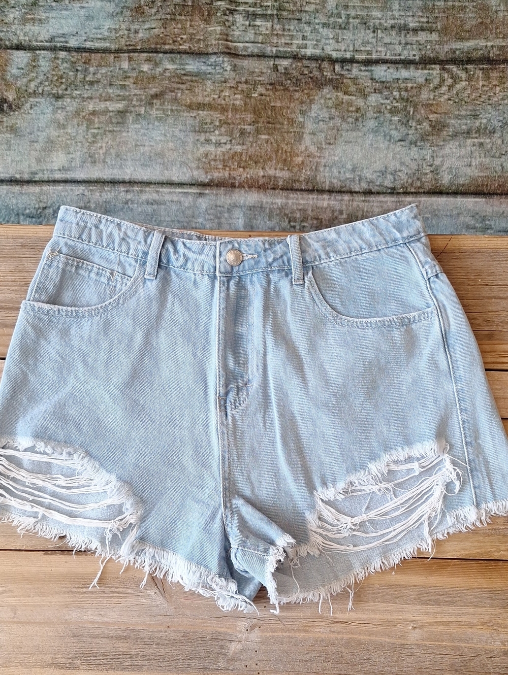 Princess Polly Light Blue Distressed High-Rise Denim Shorts. Size 10
